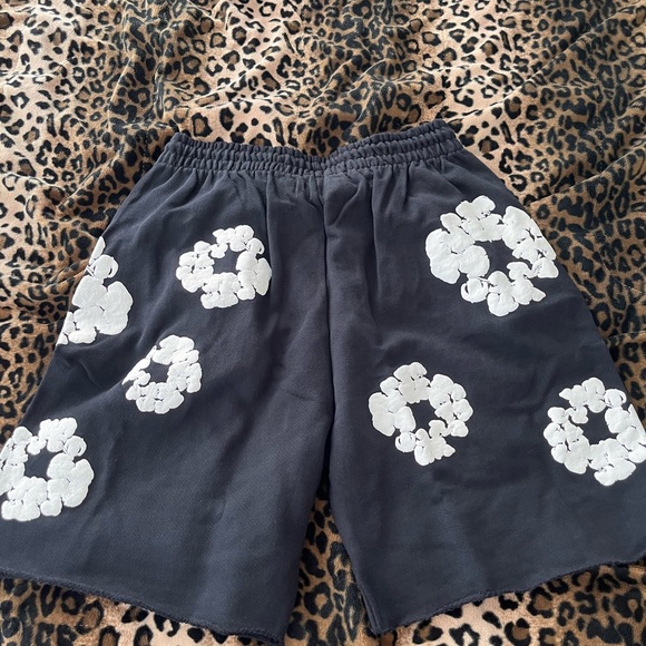 Black and white denim tear shorts - Picture 2 of 2